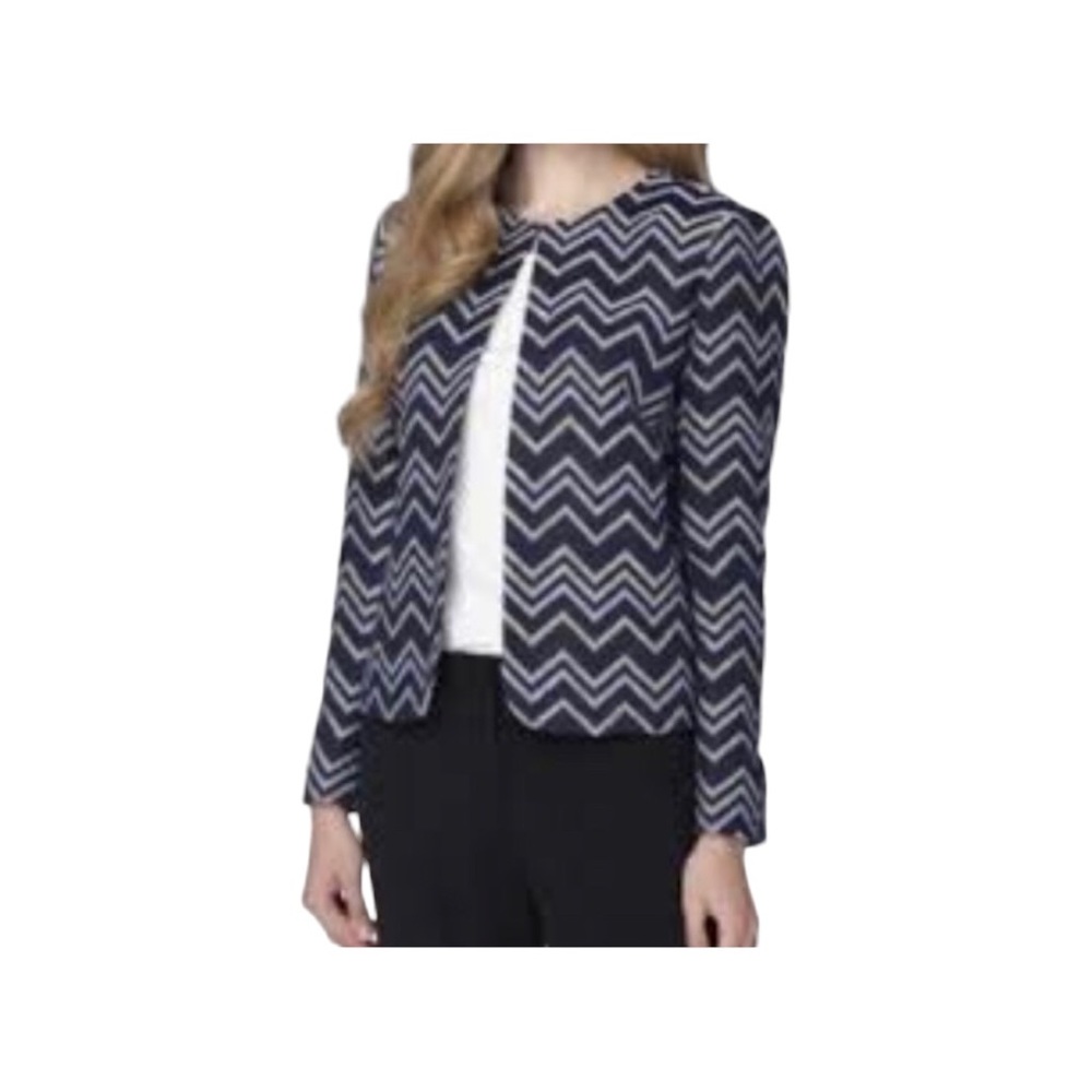 TAHARI ASL PETITE.  Navy Black White Open Front Chevron Cropped Blazer 4P